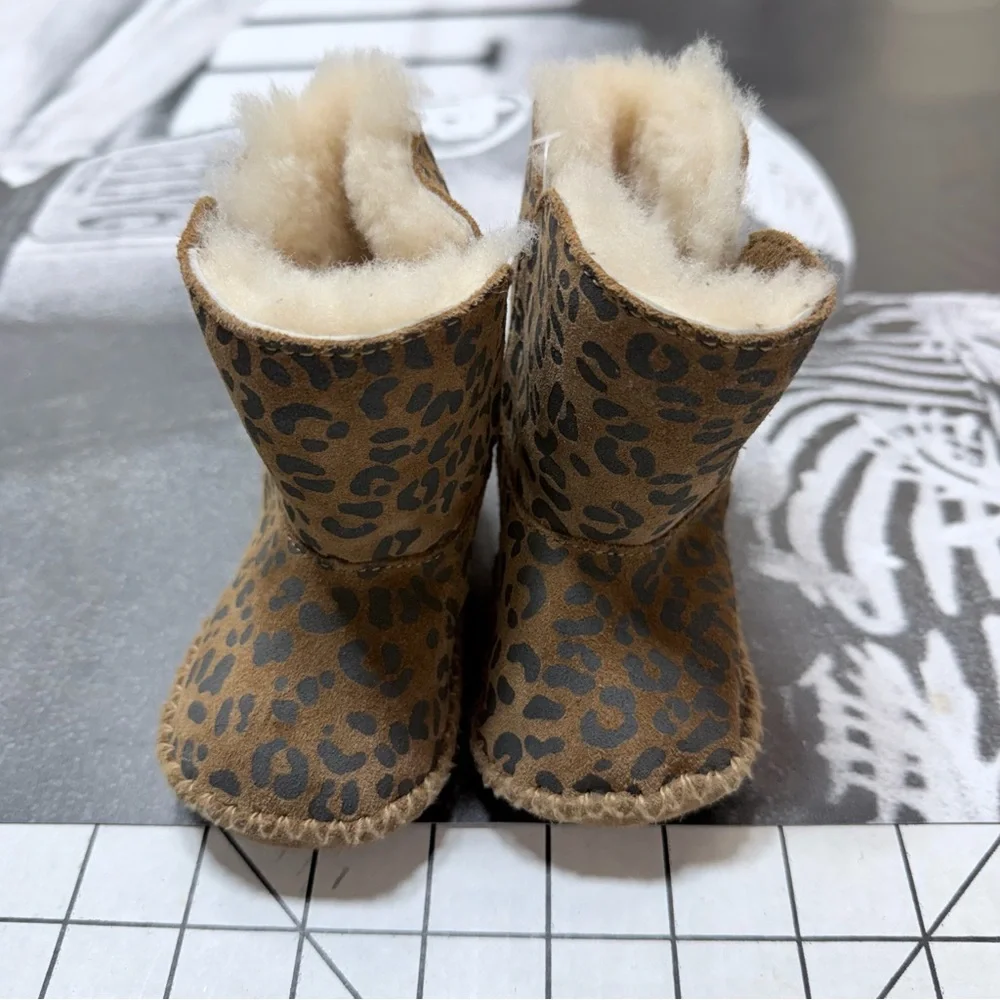 UGG Australia Cassie Leopard Brown Baby size 2/3 Shearling Lined Booties